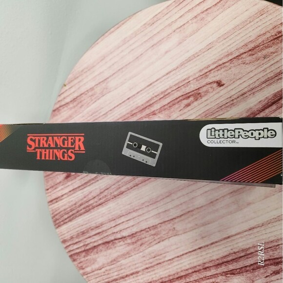 FP Little People Collector: Stranger Things Max's Song Collector Set NIB - Picture 4 of 9